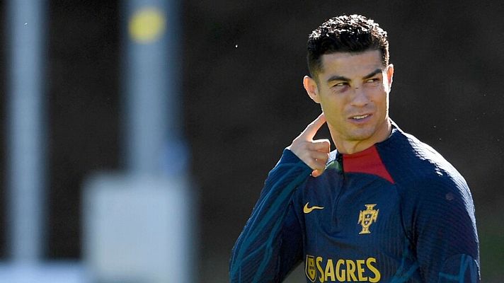 Telediario 1 - España, contra el césped y Cristiano Ronaldo en Portugal
