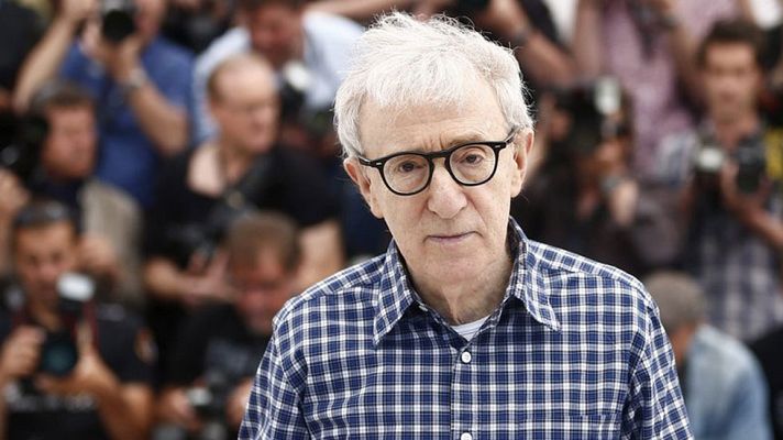 Telediario 1 - Woody Allen nos presenta su nuevo libro: 'Gravedad cero'