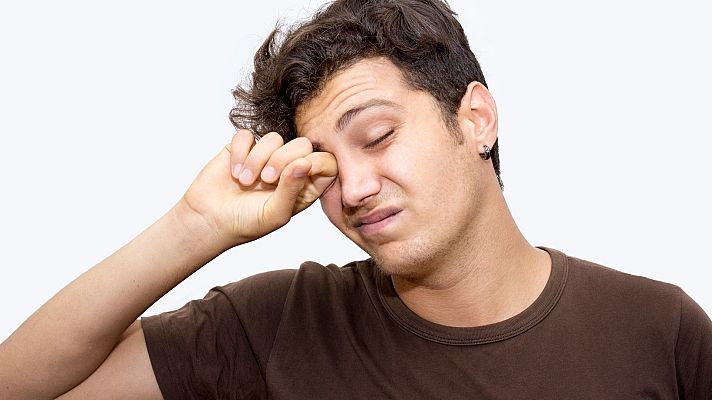 Mapi - ¿Por qué nos frotamos los ojos cuando tenemos sueño?