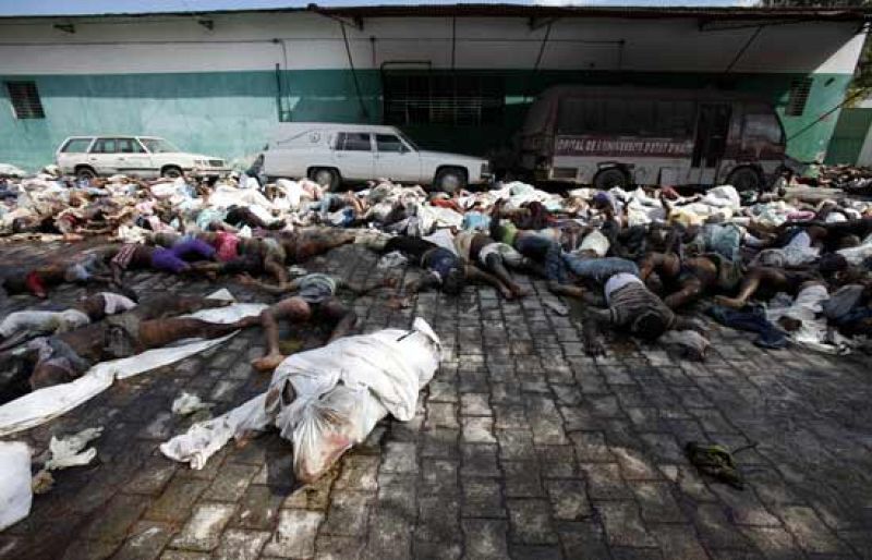 Informe Semanal - Los haitianos se refugian al raso | Ver