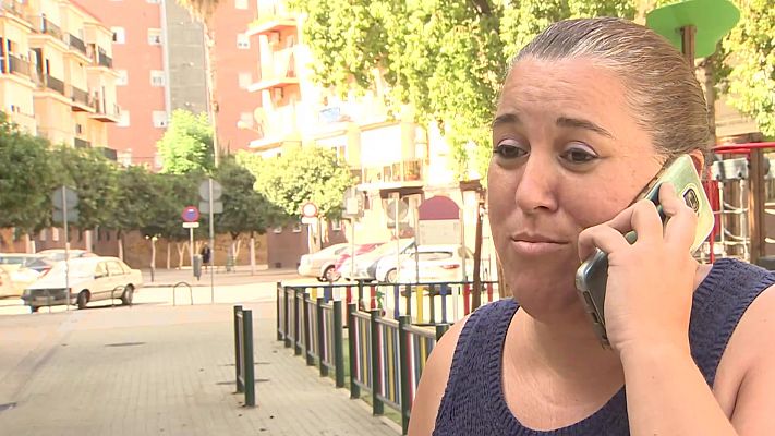 Telediario 1 - Ola de solidaridad con Estrella: la mujer en paro que encontró 500 euros y los devolvió a su dueña