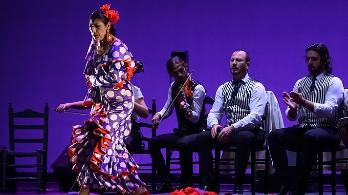 Telediario 1 - La bienal de flamenco de Sevilla encara su recta final
