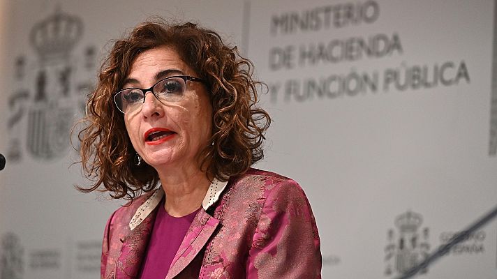 La hora de La 1 - Montero: "No ha habido improvisación fiscal"