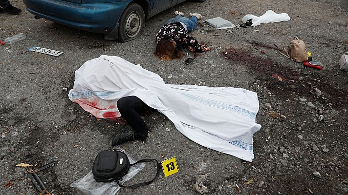 La tarde en 24h - Un ataque ruso a un convoy humanitario causa una masacre en Zaporiyia