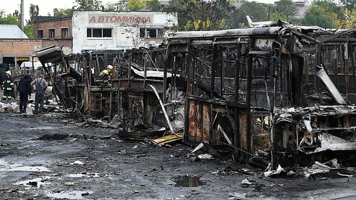 Telediario Fin de Semana - Los vecinos de Dnipro denuncian el aumento de los ataques contra objetivos civiles