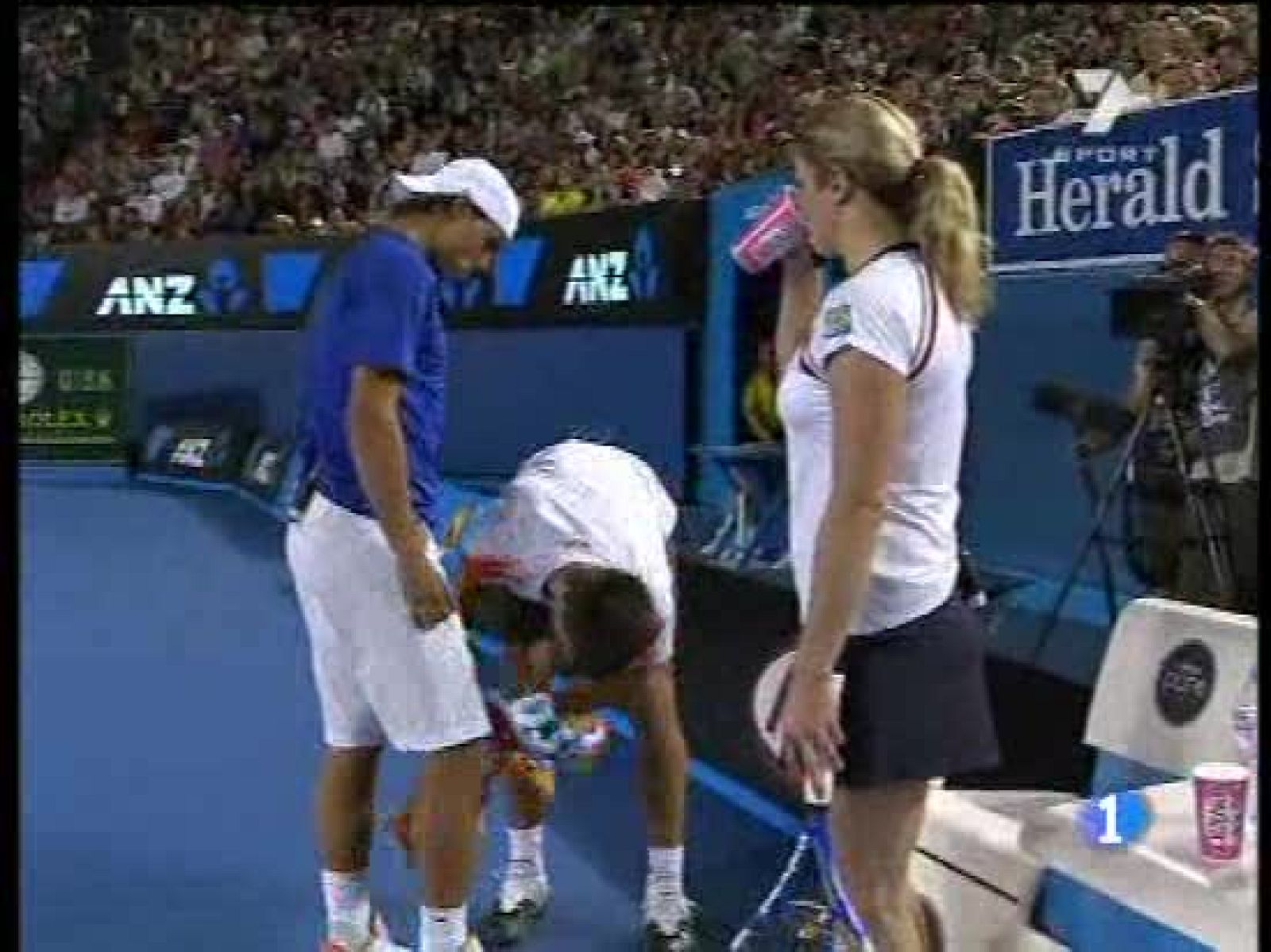 Bromas de las estrellas del tenis por una buena causa | Ver