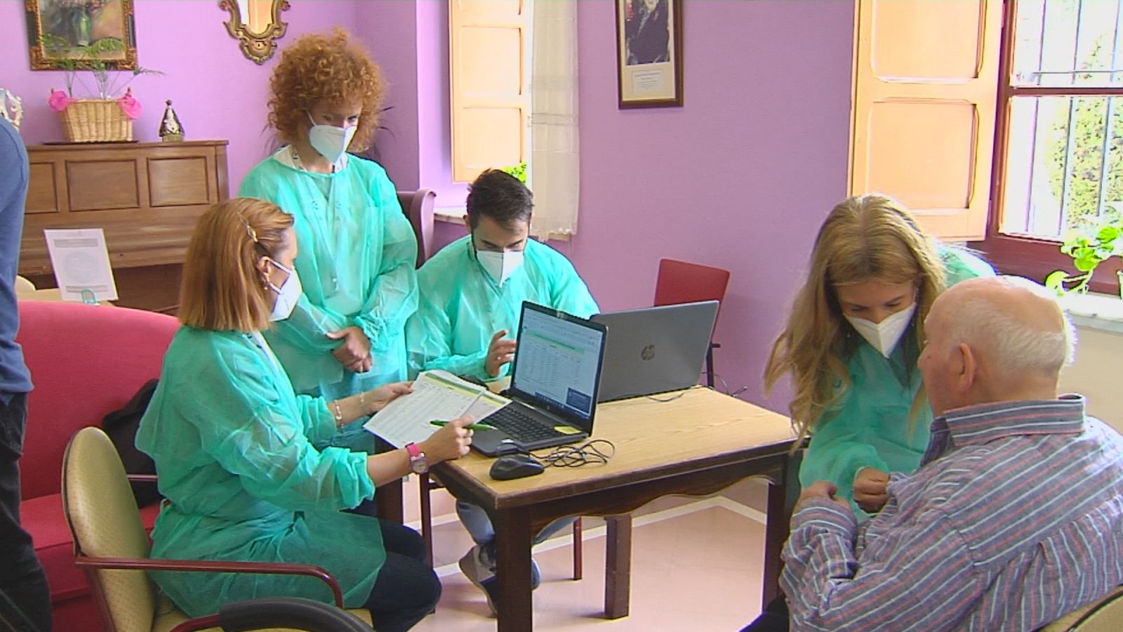 Fuga de enfermeros - Ver ahora