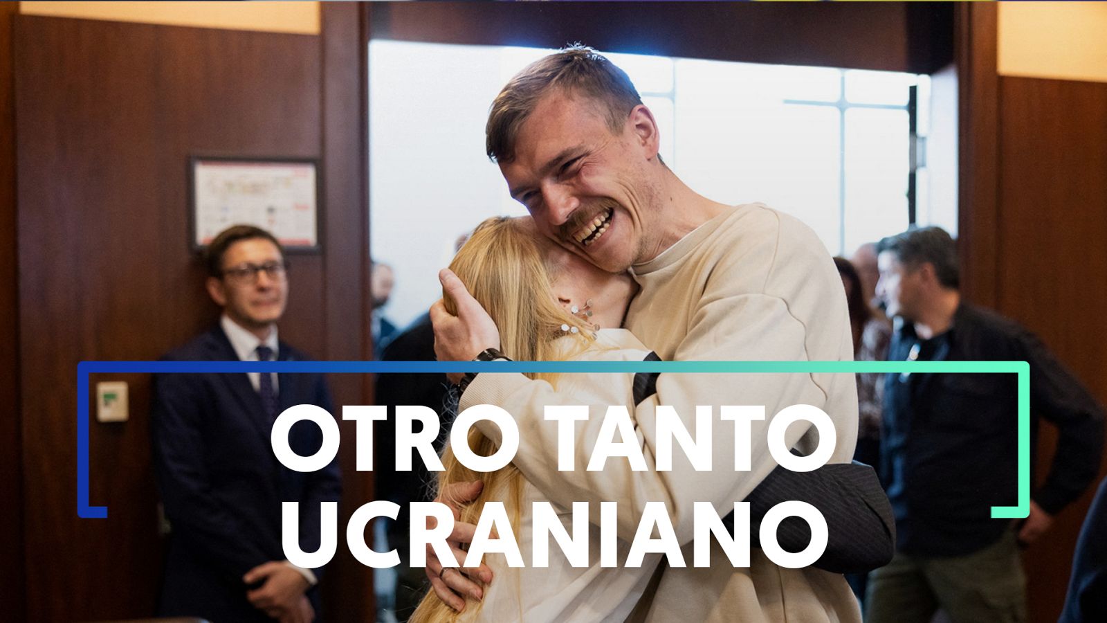 Zelenski reúne a los héroes de Azovstal con sus familias en Turquía