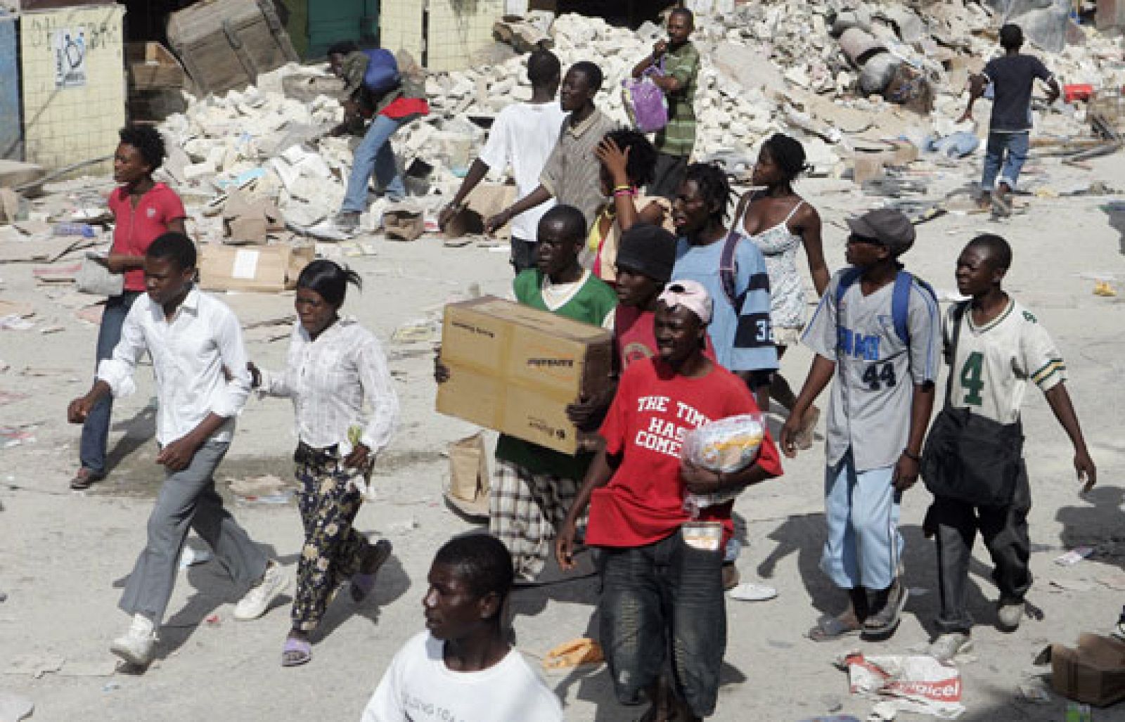 Telediario fin de semana en cuatro minutos - 17/01/10 | Ver