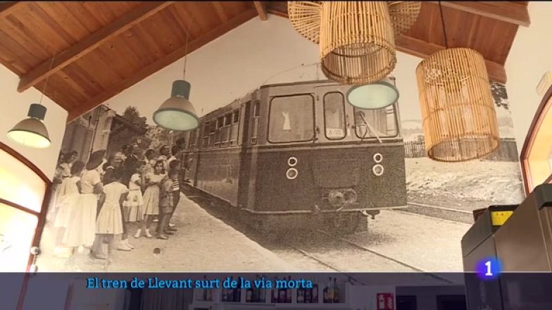 El tren de Llevant surt de la via morta - 05/10/2022 - Veure ara