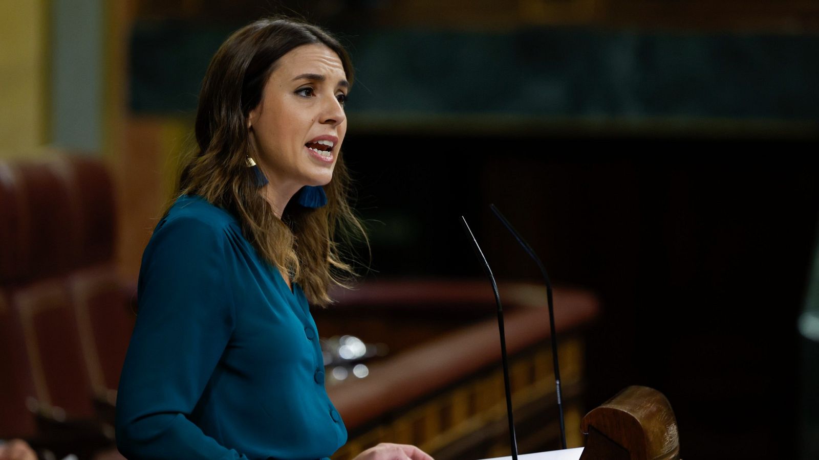 Montero enmarca los gritos machistas de un colegio mayor en la "cultura de la violación": "Se cura con educación sexual"