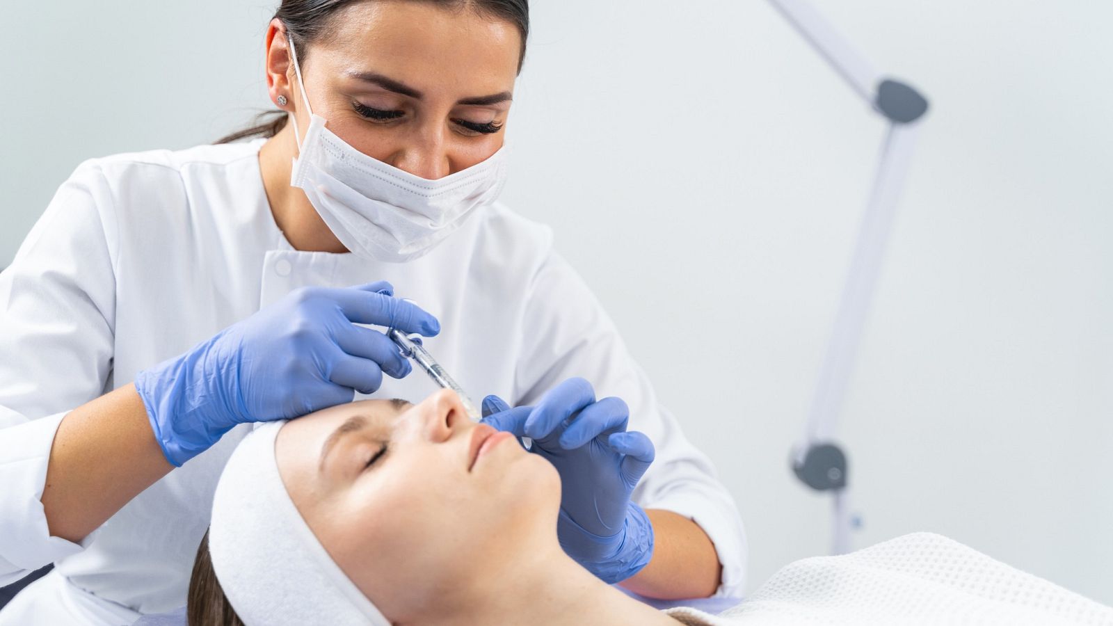 Del filtro de Instagram a la cirugía estética | Ver