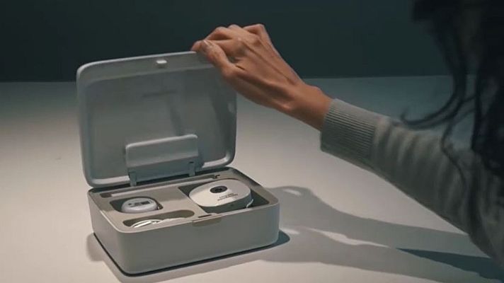 Telediario 1 - Una empresa española distribuye "robots médicos" en Ucrania