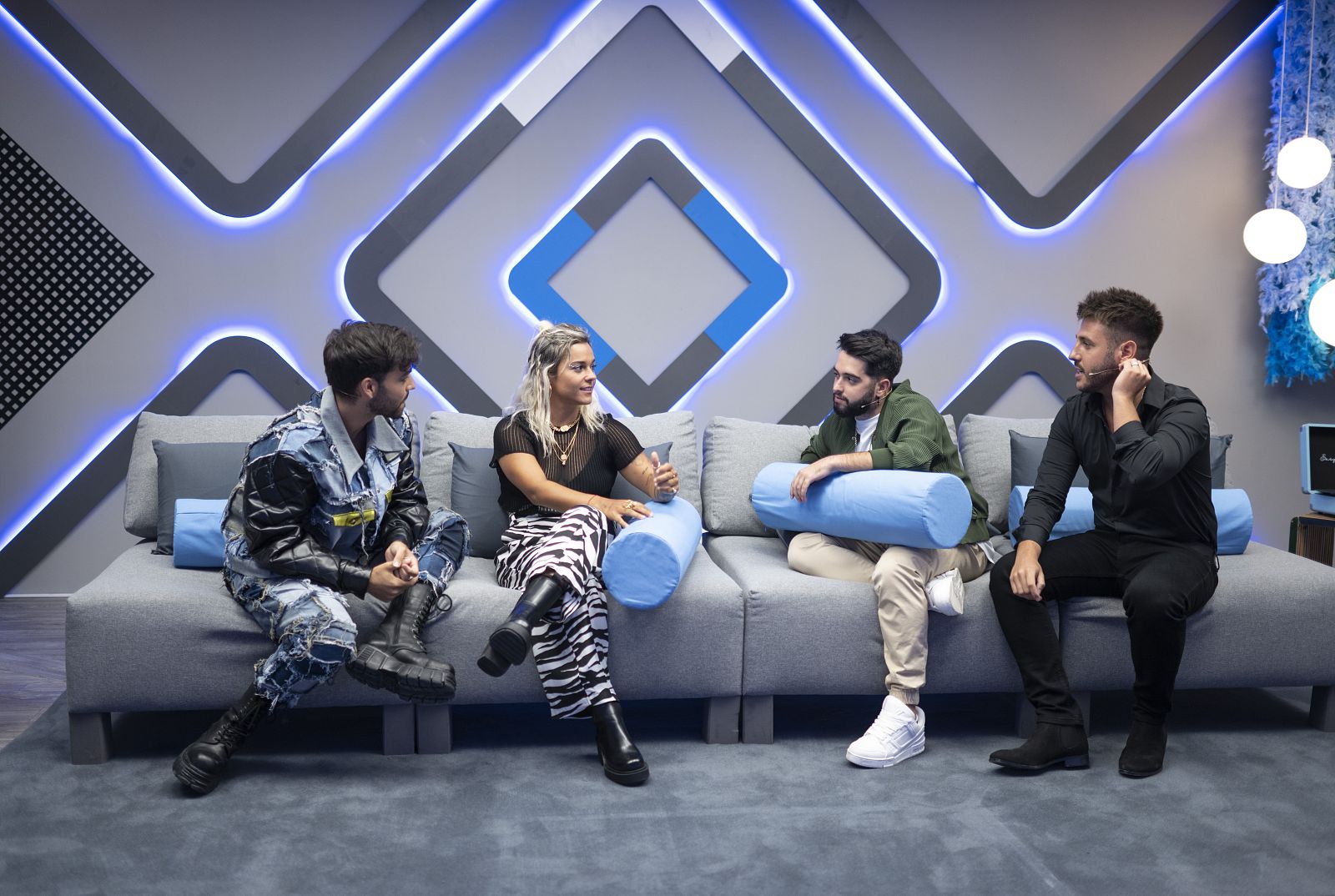 Yoly, Chema, Antonio José y Agoney se ven en Dúos Increíbles - Dúos increíbles | Ver