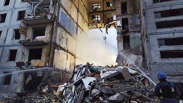 Informativo 24h - Al menos 17 muertos y decenas de heridos en otro ataque ruso con misiles en Zaporiyia