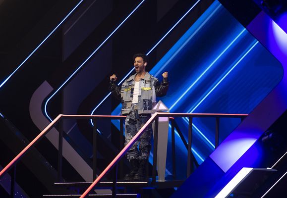 Dúos increíbles - Agoney forma dúo provisional con Victor Manuel