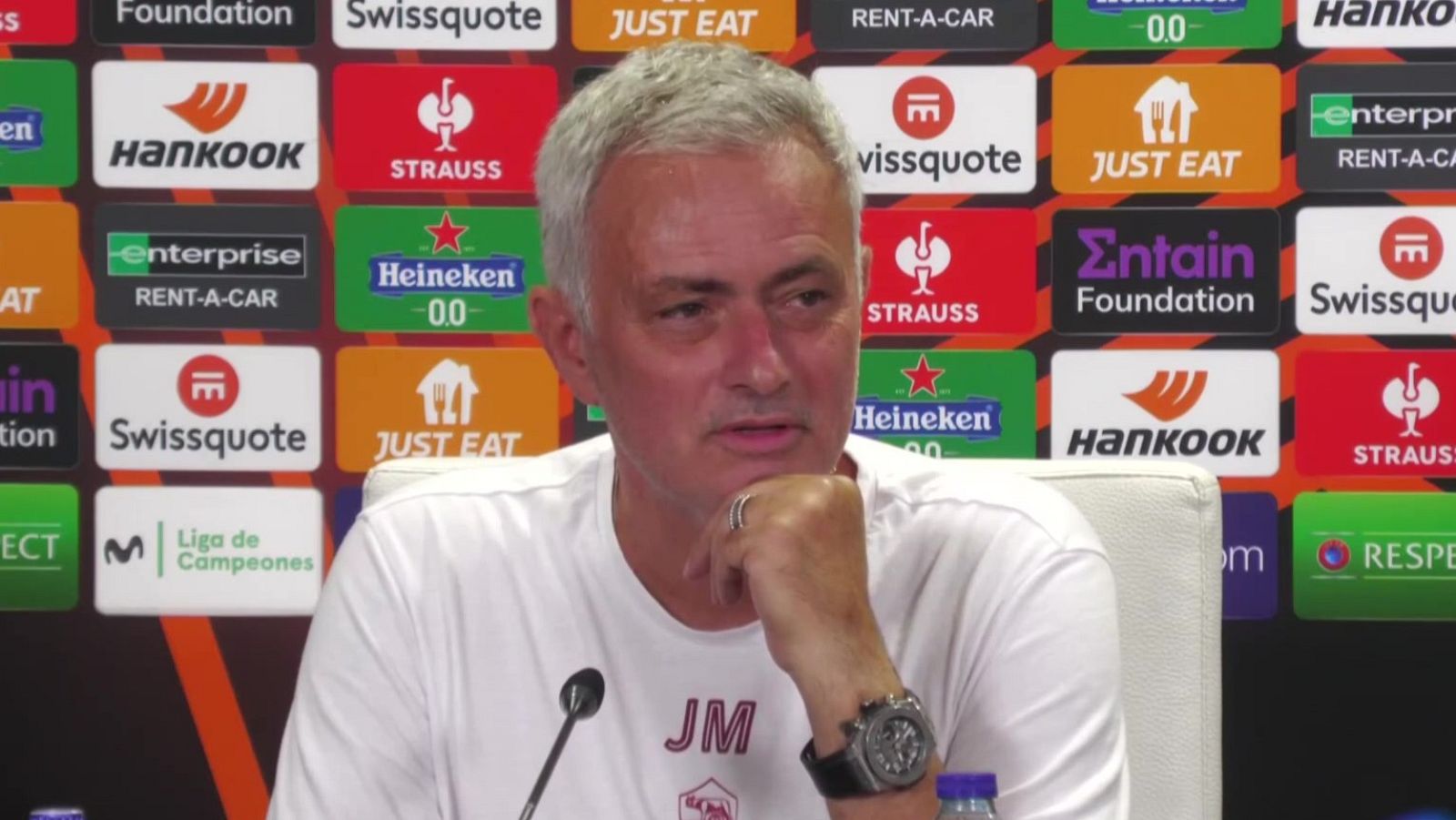 Mourinho: "Van a llegar los tiburones fracasados de Champions" | Ver