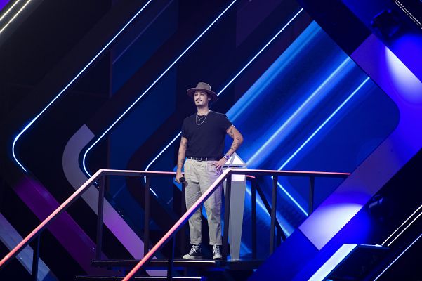 Dúos increíbles - Paul Alone se presenta ante los veteranos con su alias