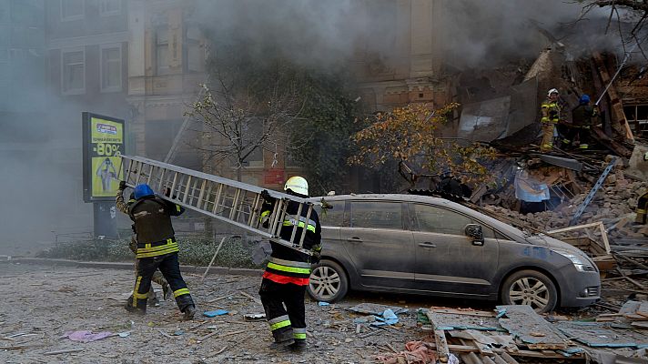 Telediario 1 - Rusia ataca de nuevo el centro de Kiev con drones 'suicidas'