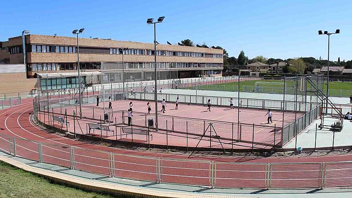 Telediario 1 - Investigan a un profesor de un colegio de Boadilla del Monte por grabar a alumnas en ropa interior durante una década