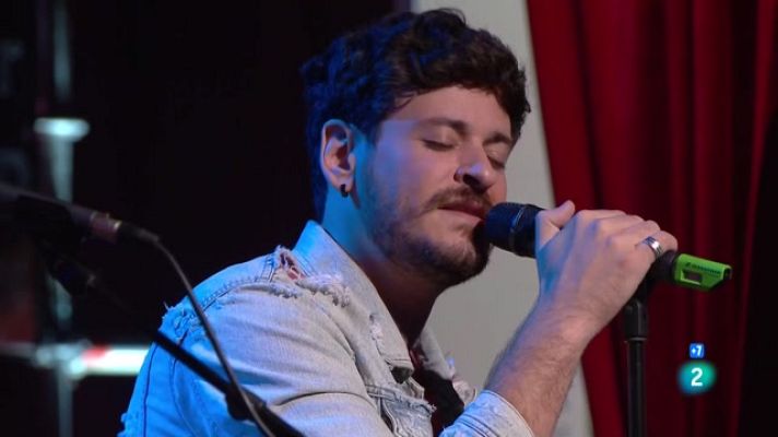 Punts de vista - Cepeda interpreta 'Pastillas Rosas' en acústic