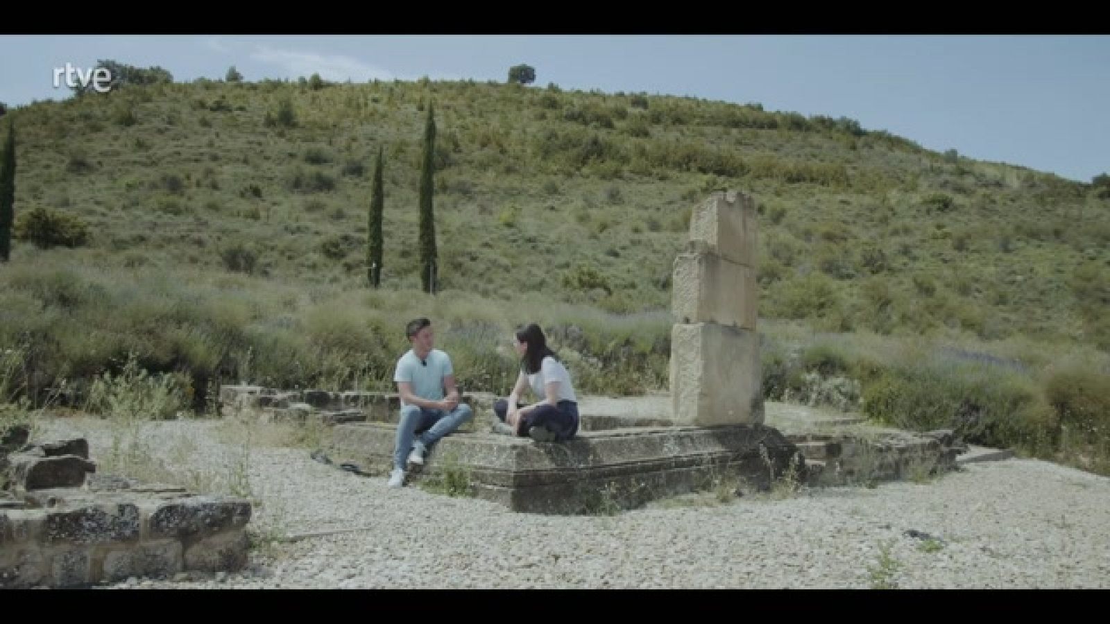 Viajamos por Hispania para seguir las huellas de la epigrafía romana. El Museo de Navarra, el yacimiento de Santa Criz de Eslava y Los Bañales son algunas de las paradas.