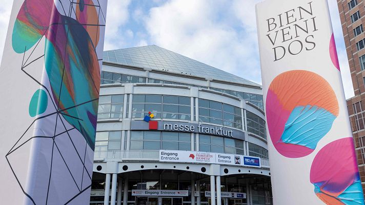 Telediario 1 - La "creatividad desbordante" de la literatura española llega a Fráncfort