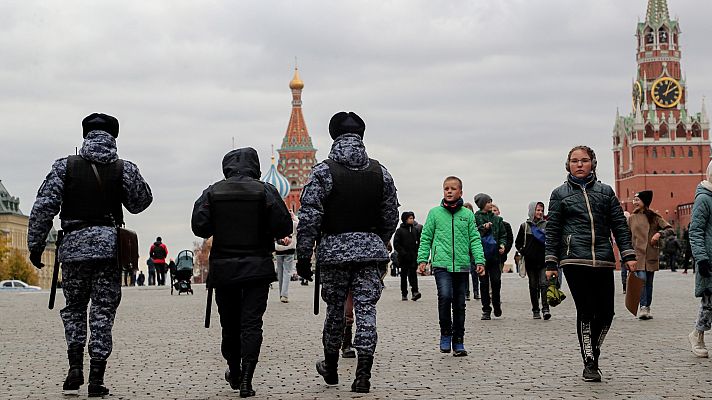 Telediario 1 - Preocupación entre los rusos por los decretos del Kremlin
