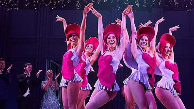 Cantando bajo la lluvia - atenci�n obras - ver ahora