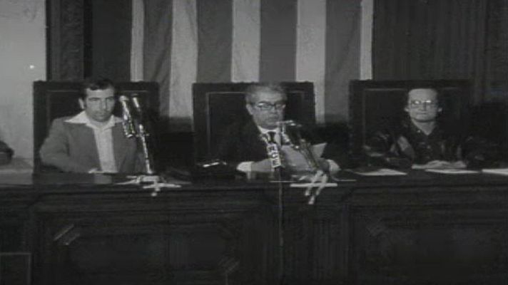 Arxiu TVE Catalunya - Aprovada la moció perquè Tarradellas presideixi el Parlament