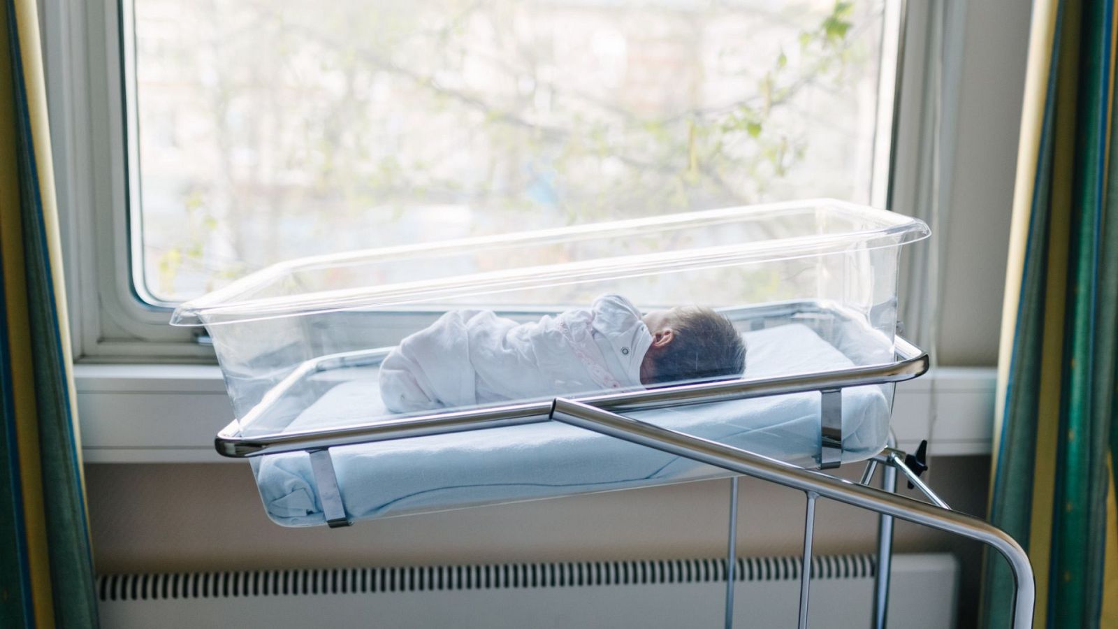 Pdta. de la Federación de Asociaciones de Matronas de España: "Los sanitarios no son policías" - Ver ahora