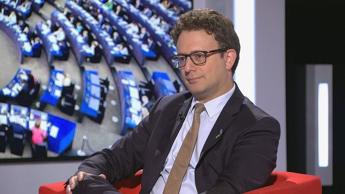 Aquí parlem - Entrevista a Manuel Szapiro, director de la CE a Barcelona