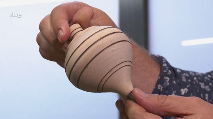 Aquí la Tierra - Bolos y peonzas hechas a mano