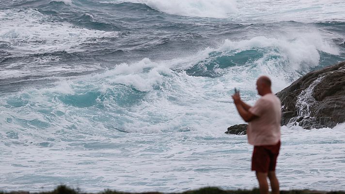 Telediario Fin de Semana - Fuertes lluvias y vientos huracanados, los efectos de la borrasca Béatrice