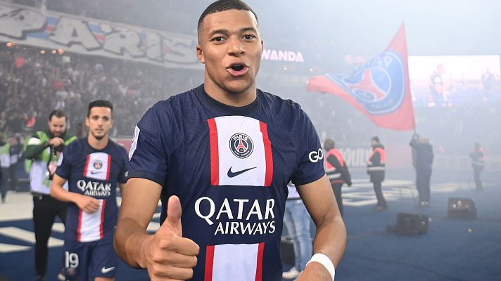 Telediario Matinal - Killian Mbappé firmó con el PSG el contrato más caro de la historia del deporte