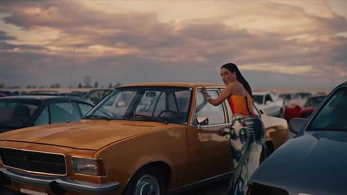 Telediario 1 - Avance del videoclip 'TOKE' de Chanel, la canción oficial de la selección española para el Mundial de Catar