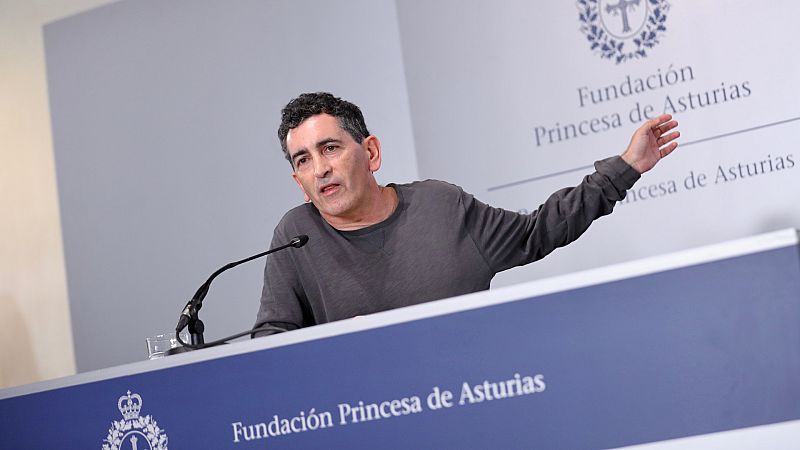 Juan Mayorga: "Muchos espectadores están reconociendo el teatro como lugar de resistencia" - Premios Princesa de Asturias | Ver