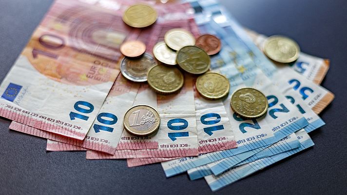 Informativo 24h - El Gobierno descarta hablar de recesión técnica y el Partido Popular señala que la recuperación de riqueza se retrasará a 2024