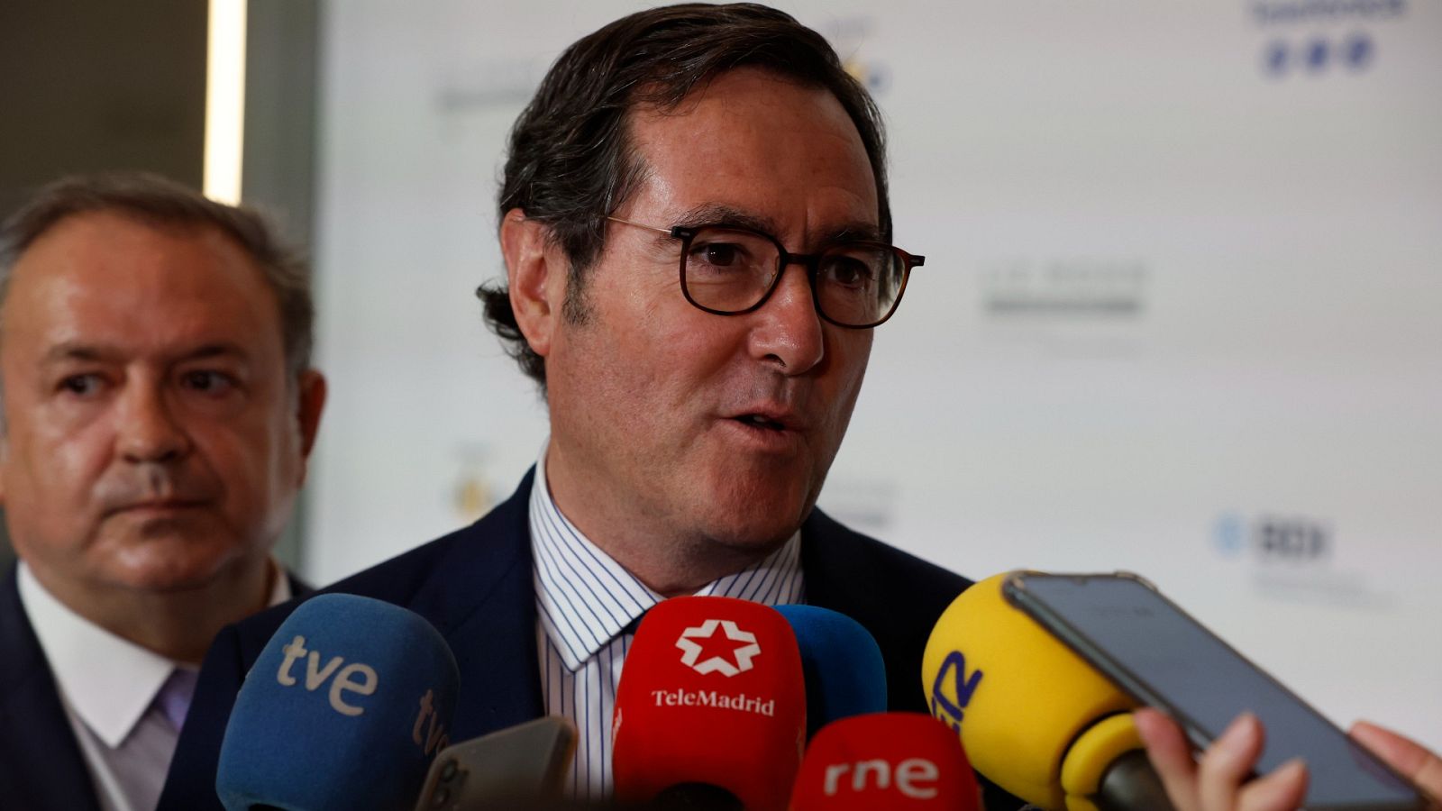 Garamendi, sobre los datos de la EPA: "No es un dato bueno" - La hora de La 1 | Ver