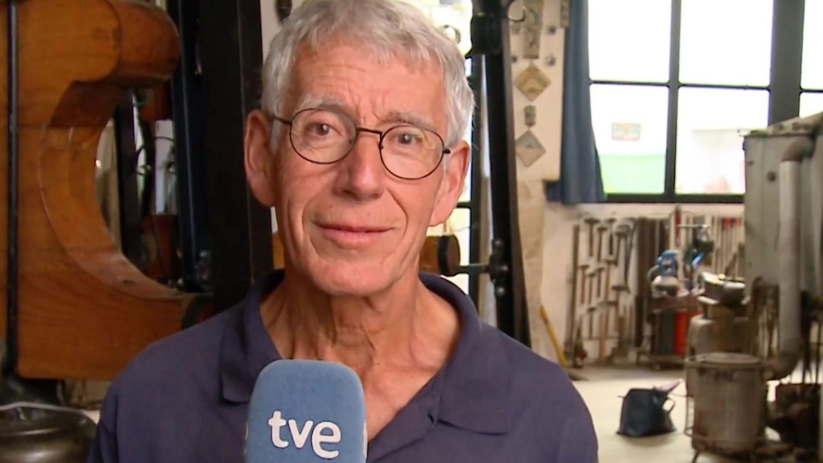 Rafael, un Quijote de la forja: "Toda la vida he forjado historias inspiradoras con el hierro" - Ver ahora