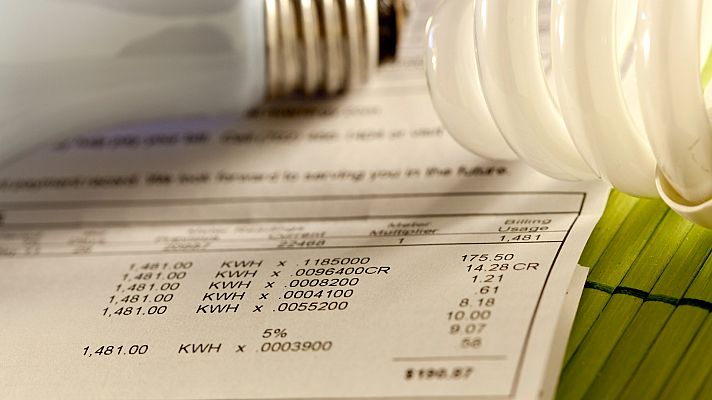 Telediario 1 - La odisea de los usuarios para cambiarse a la tarifa regulada del gas