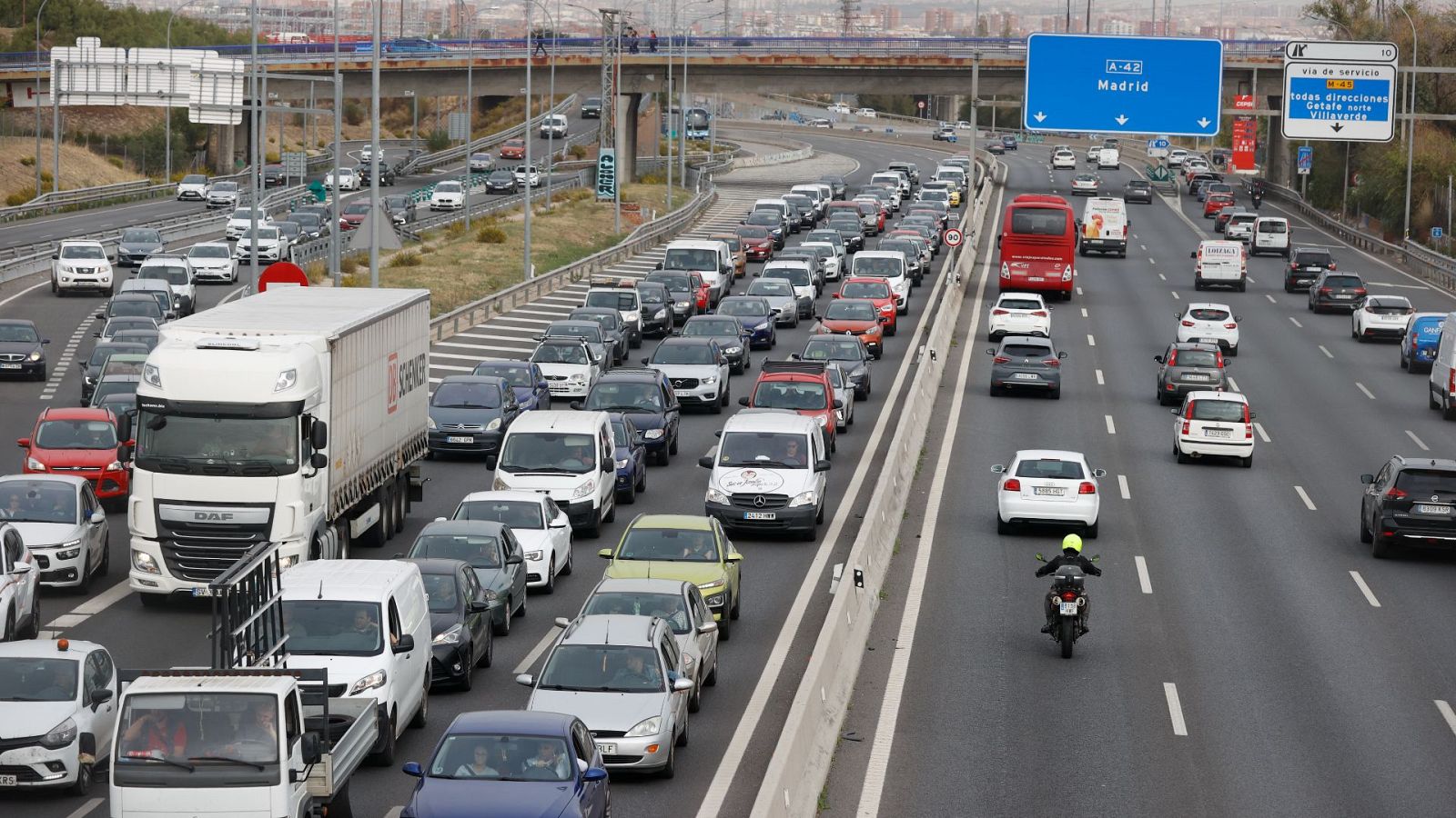 Retenciones en las salidas de algunas ciudades en el puente de Todos los Santos | Ver