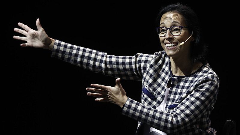 Teresa Perales nada con un solo brazo y sigue con el objetivo de París 2024 -- Ver ahora