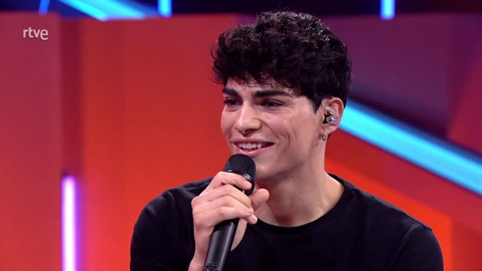 Entrevista a Aritz Aren en la gala 'Benidorm Fest: los elegidos' - Benidorm Fest | Ver