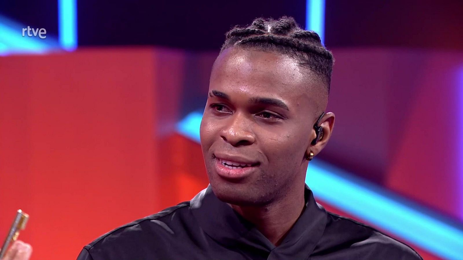 Entrevista a Famous en la gala 'Benidorm Fest: los elegidos' - Benidorm Fest | Ver