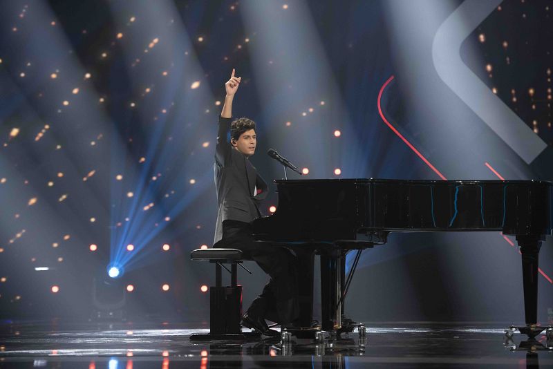 Actuación de Alfred en la gala de presentación de Benidorm Fest 2023