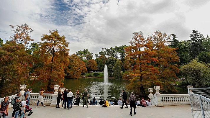 El tiempo - Los termómetros bajan en la península y se mantienen en Baleares y Canarias