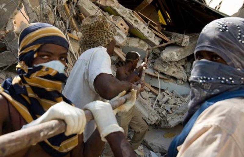 Rosa Crespo, subinspectora de la Policía, es la tercera víctima mortal española del terremoto de Haití | Ver