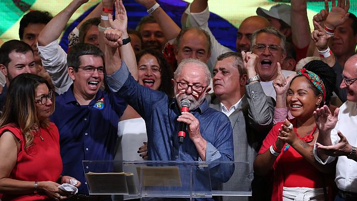 Telediario 1 - Lula da Silva vuelve al poder en Brasil con casi el 51% de los votos