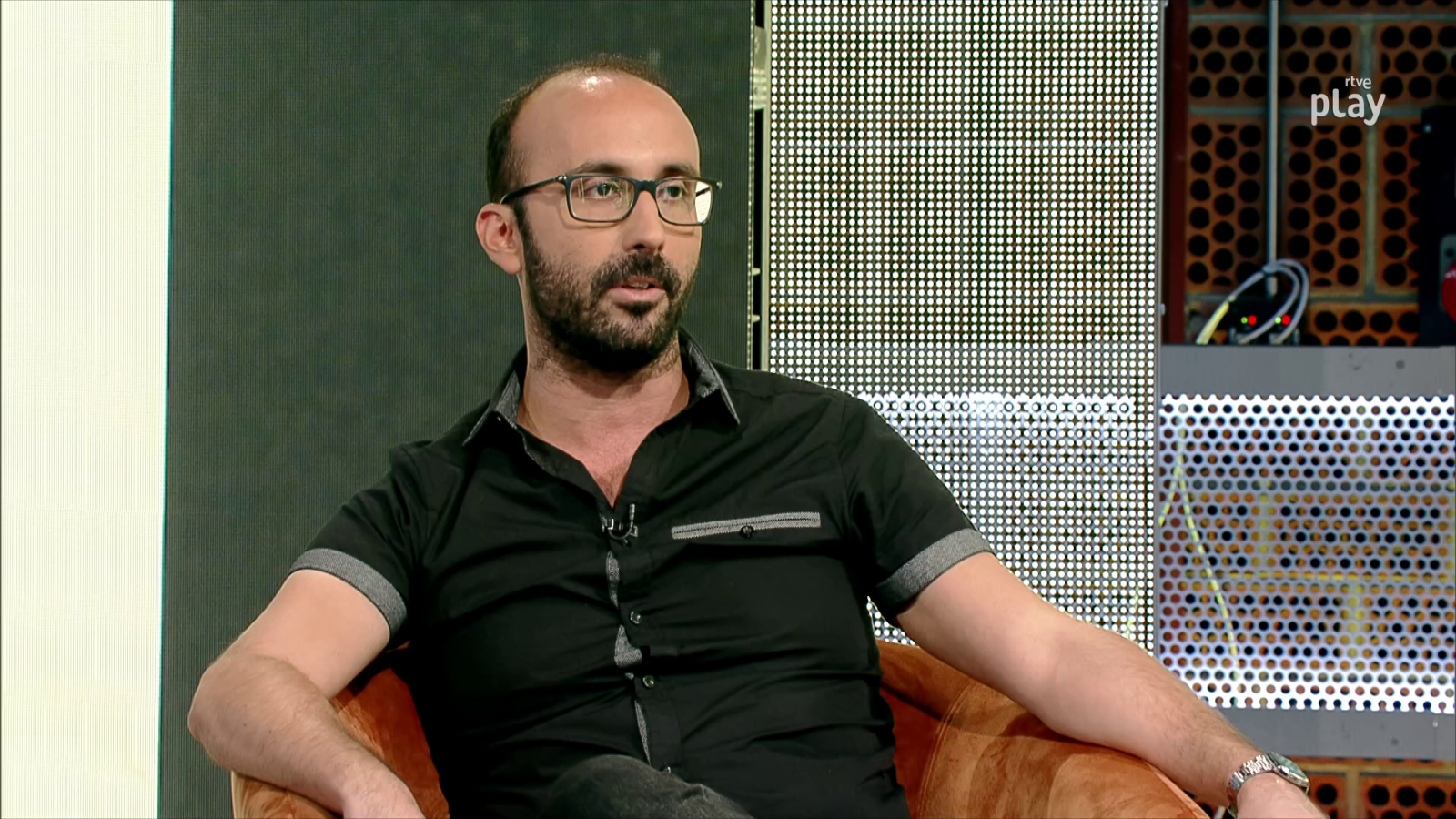 Culturas 2 - Entrevista a Héctor García Barnés por 'Futurofobia' - Culturas 2 | Ver